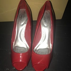 Red dexflex peep toes